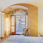 Apartment Bargello