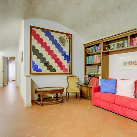 Apartment Bargello