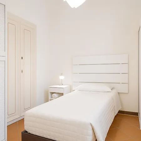 Bargello Apartment *